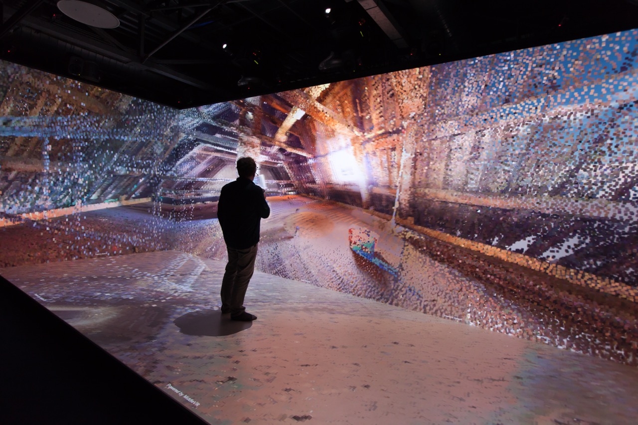 Point cloud immersive interaction